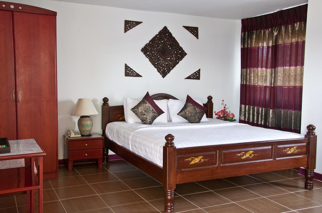 Regent Lodge Lampang Room photo