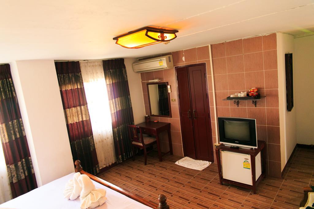 Regent Lodge Lampang Room photo